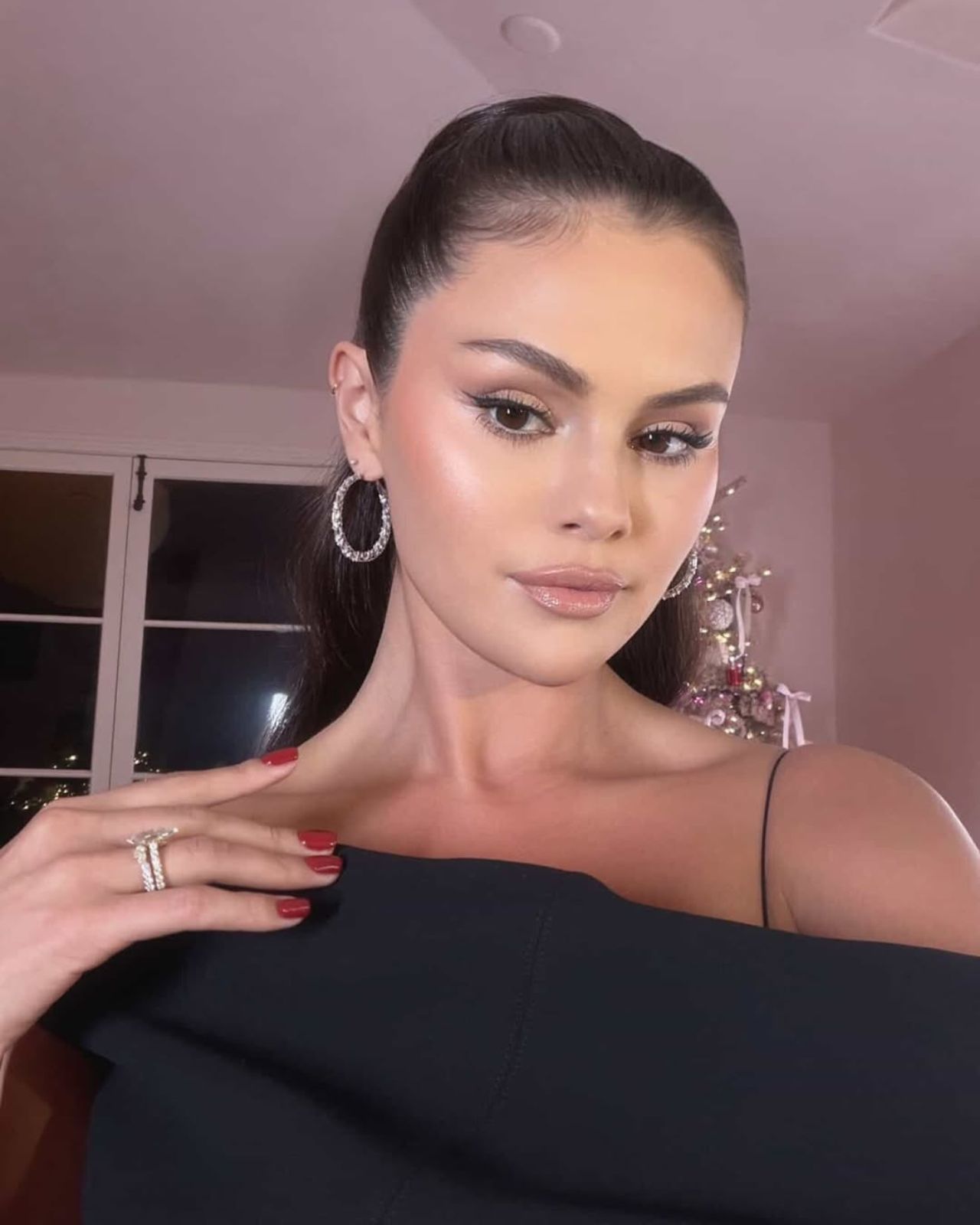 Brick Red Nails @tombachik