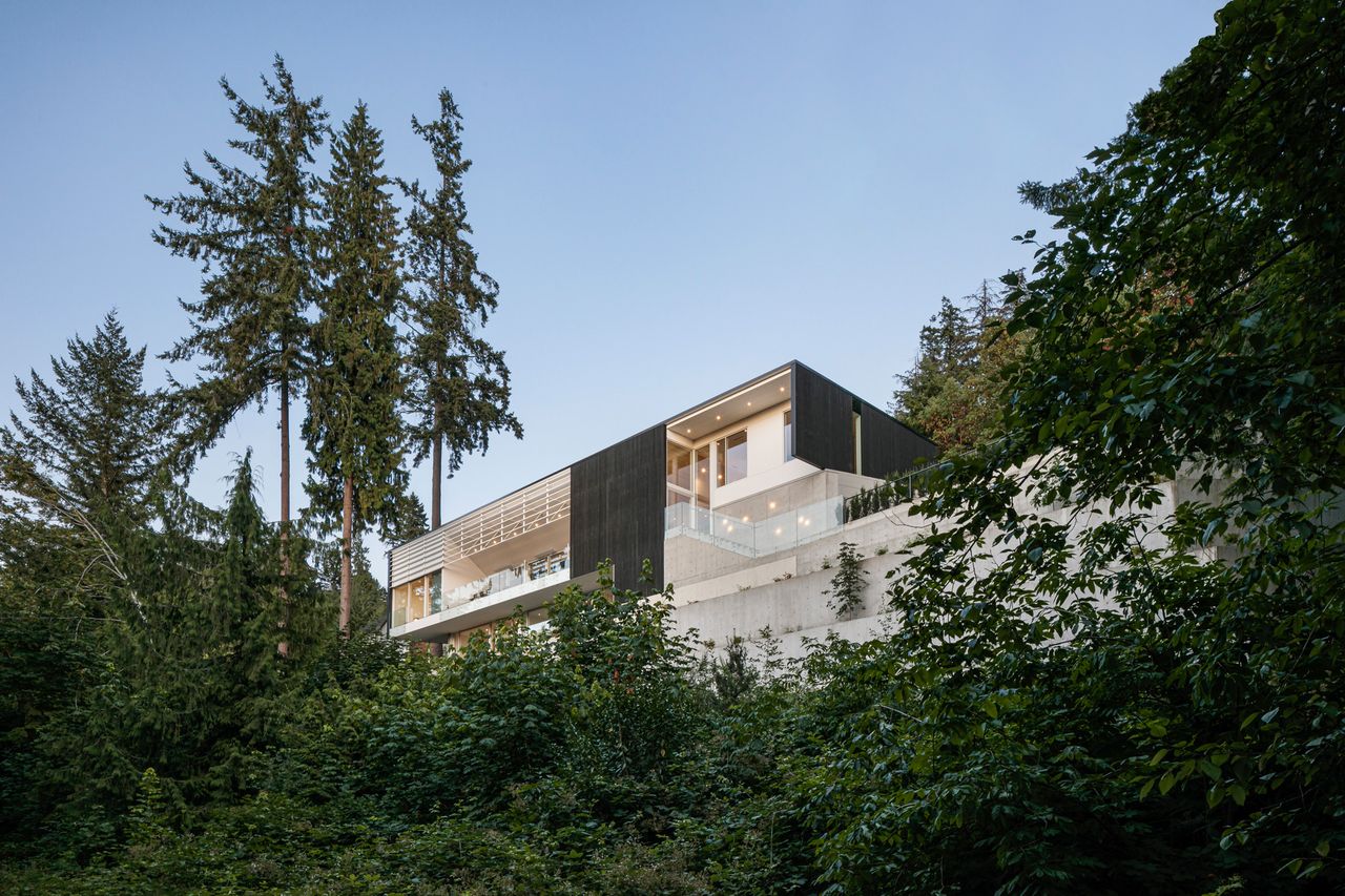 Exterior of Bonetti 2 Residence, Canada, by Battersby Howatt