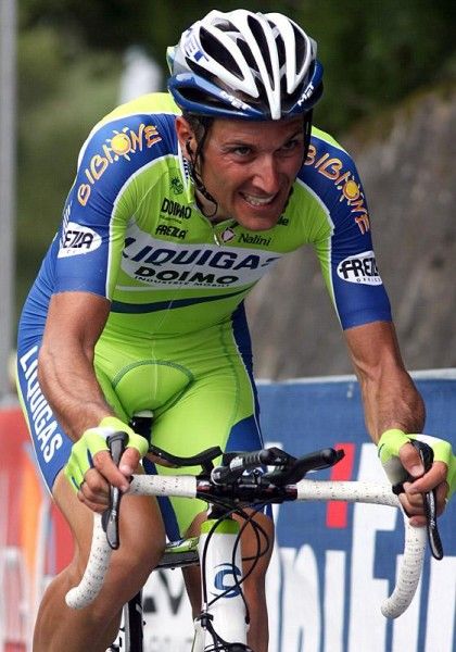 Ivan Basso (Liquigas) still manages to crack a smile during an all-out effort.