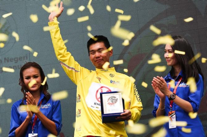 Meiyin Wang (Hengxiang Cycling Team) stays in yellow
