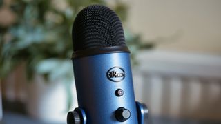 Logitech for Creators Blue Microphone Yeti in blue