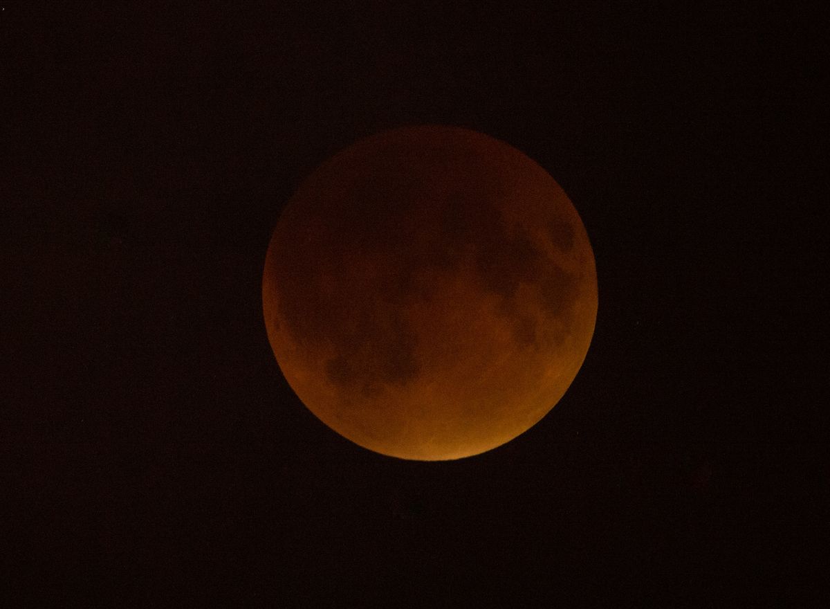 Why Does the Moon Turn Red During a Total Lunar Eclipse? Live Science