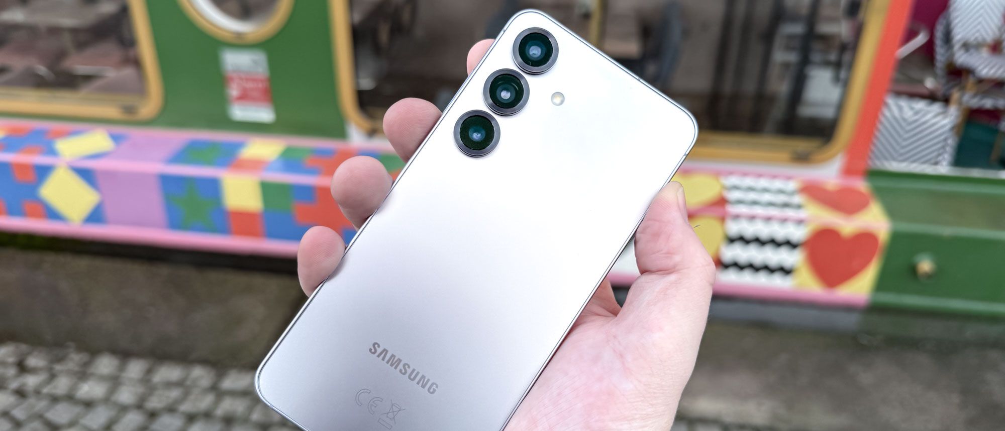 Samsung Galaxy S25, photographed by Tom's Guide