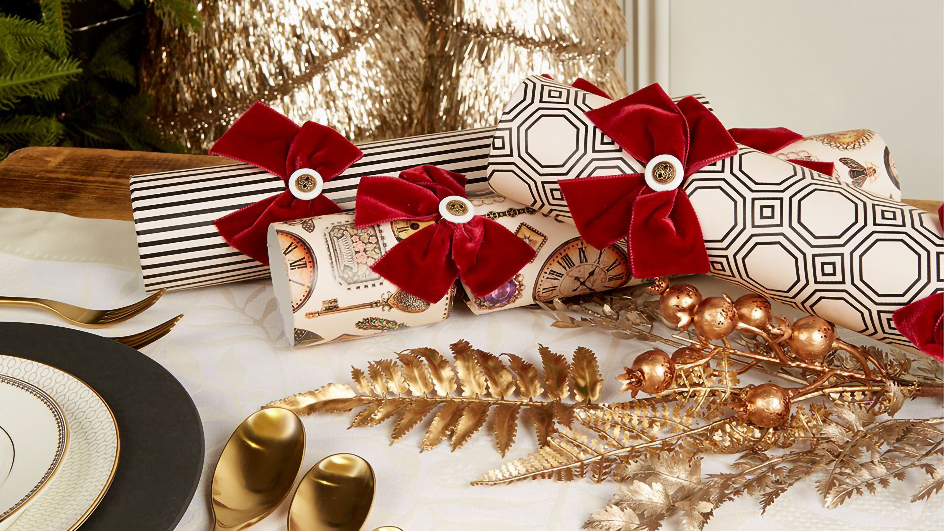 Best Christmas crackers 2021: luxury crackers available now | T3