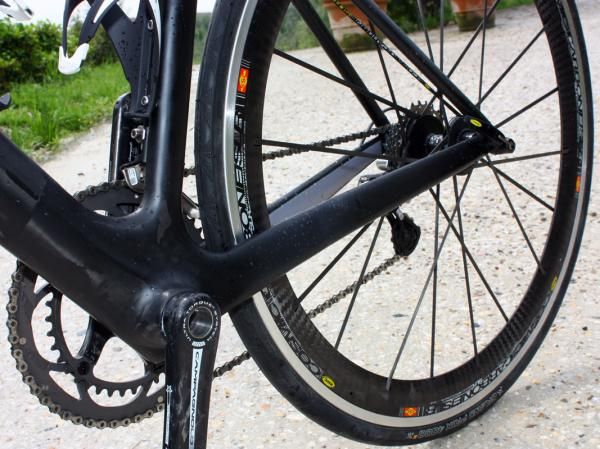 Chain stays are similar in size to those of the Ultimate CF and Ultimate CF SLX.