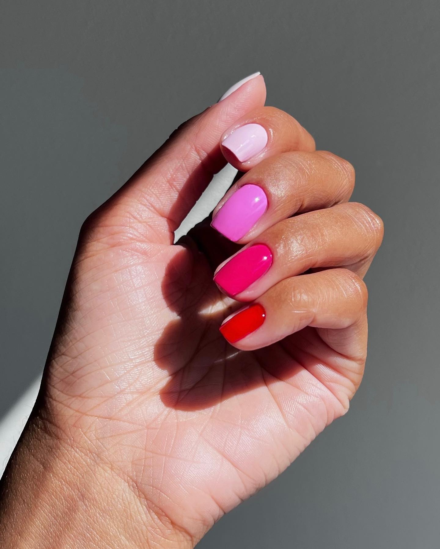 @iramshelton pink ombre nails