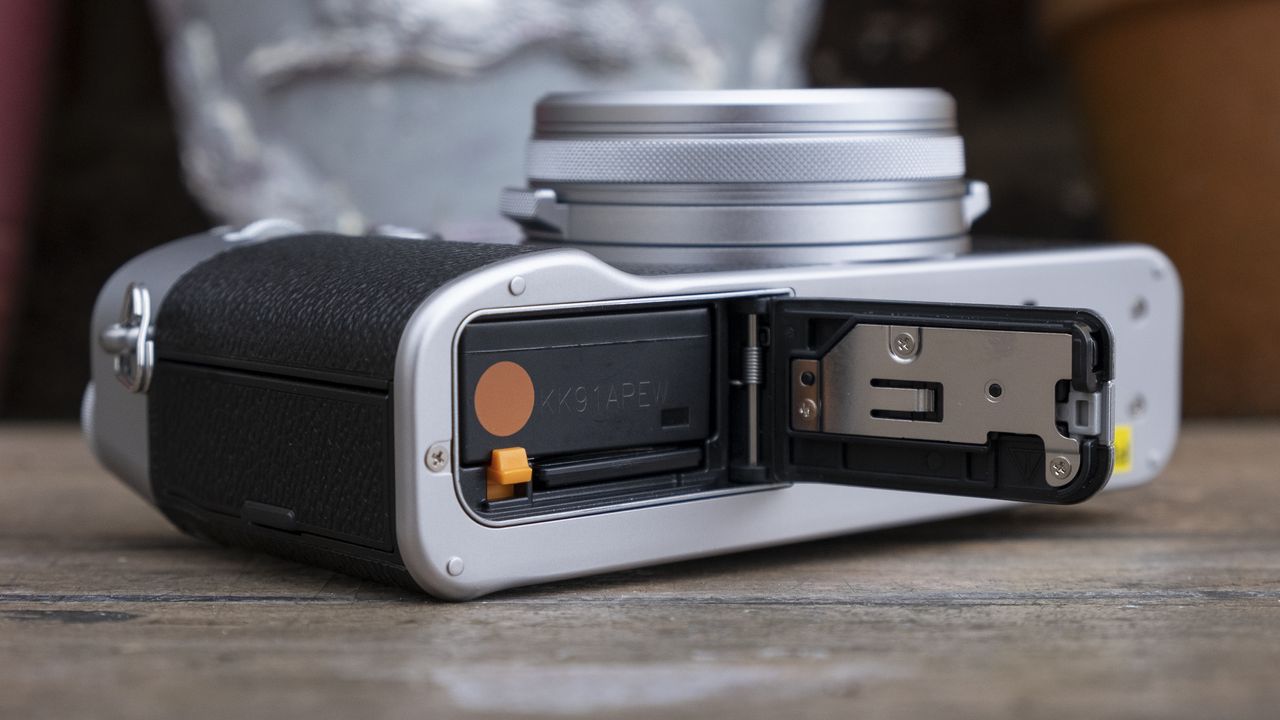 Fujifilm X100V