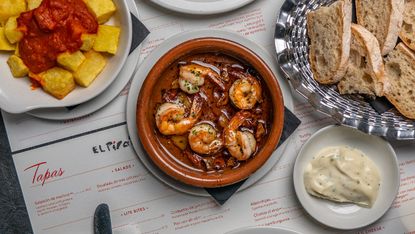 Plates seen from above at El Pirata