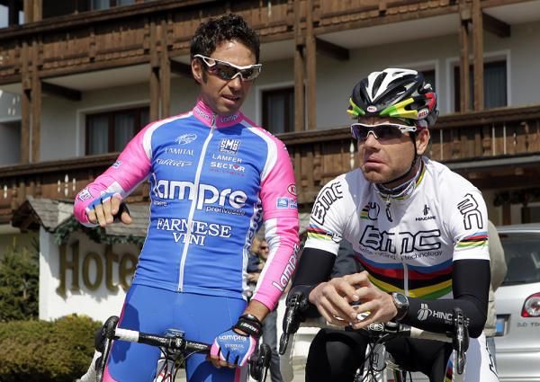 Gibo Simoni and Cadel Evans get ready to preview the Plan de Corones.