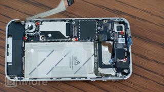 Logic Board Screw Placement CDMA iPhone 4