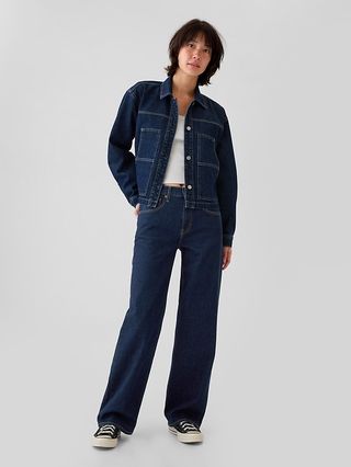 Loose 90s style mid rise jeans