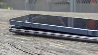 OnePlus 12 vs. iPhone 15 Pro