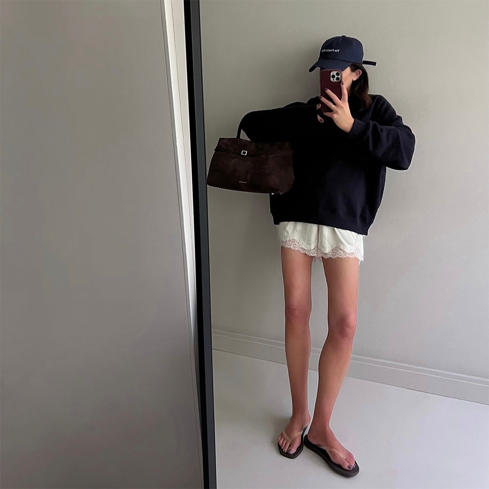 How to wear lace shorts