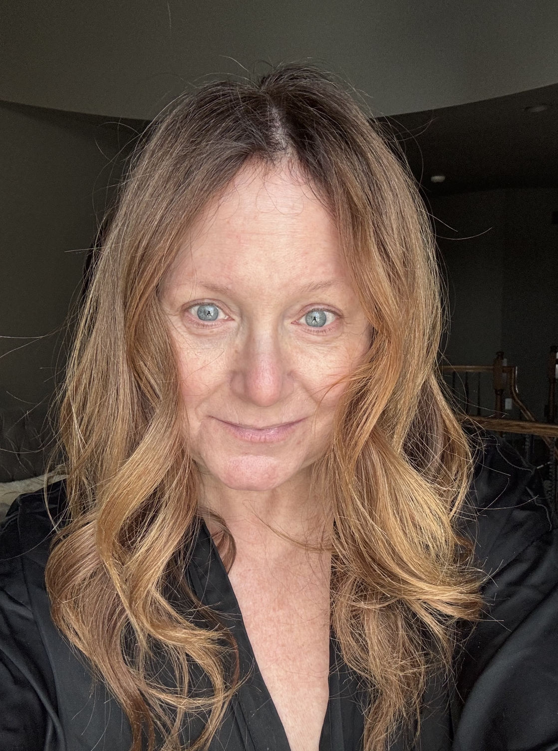 Mindy Holender before and after testing Charlotte Tilbury Concealer