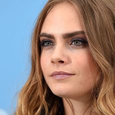 mc-cara-delevingne-eyebrows