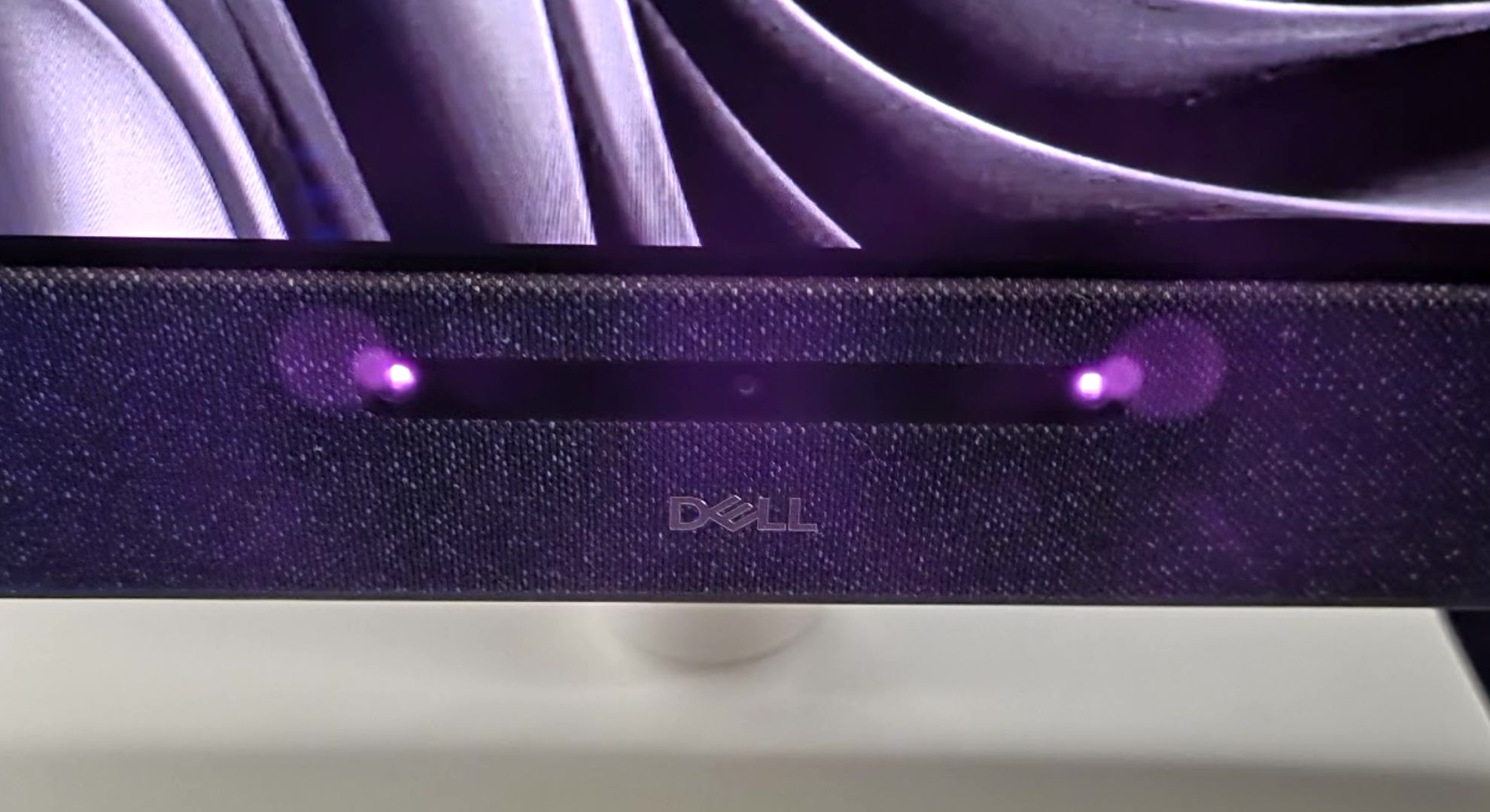 The sensors on the front of the Dell S3225QC