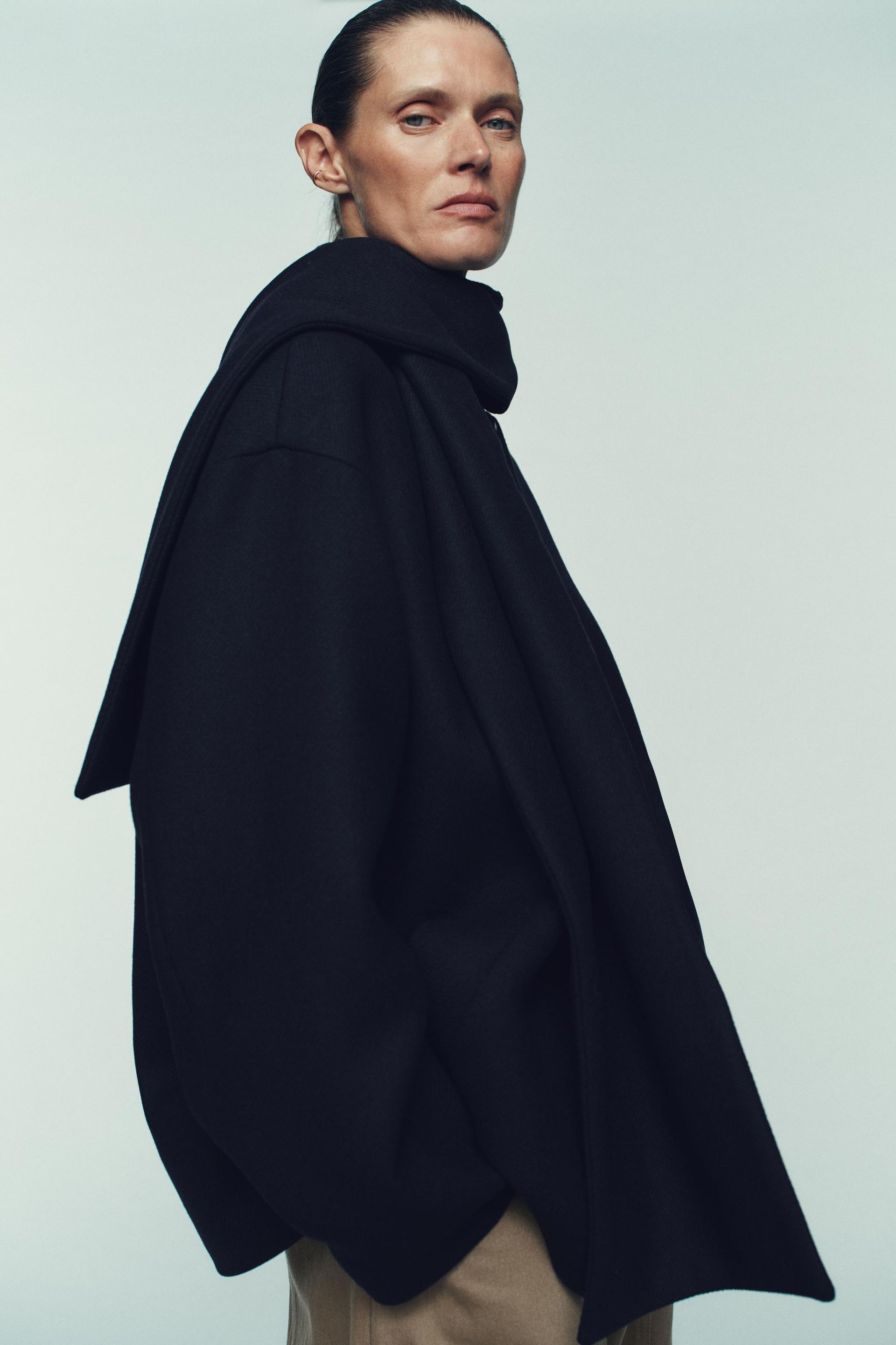 Short Wool Coat With Scarf