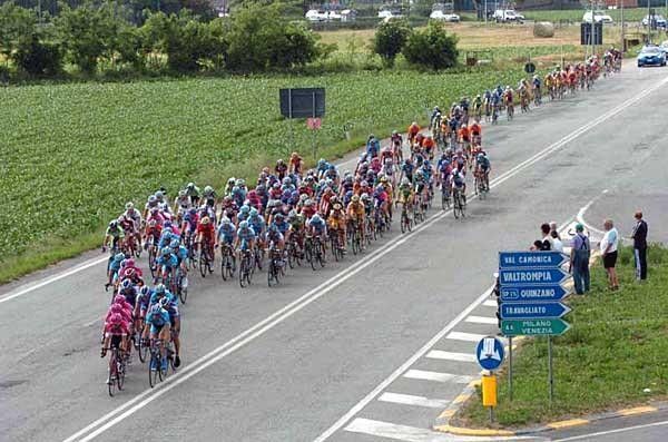The peloton didn't allow the break to get too much time today