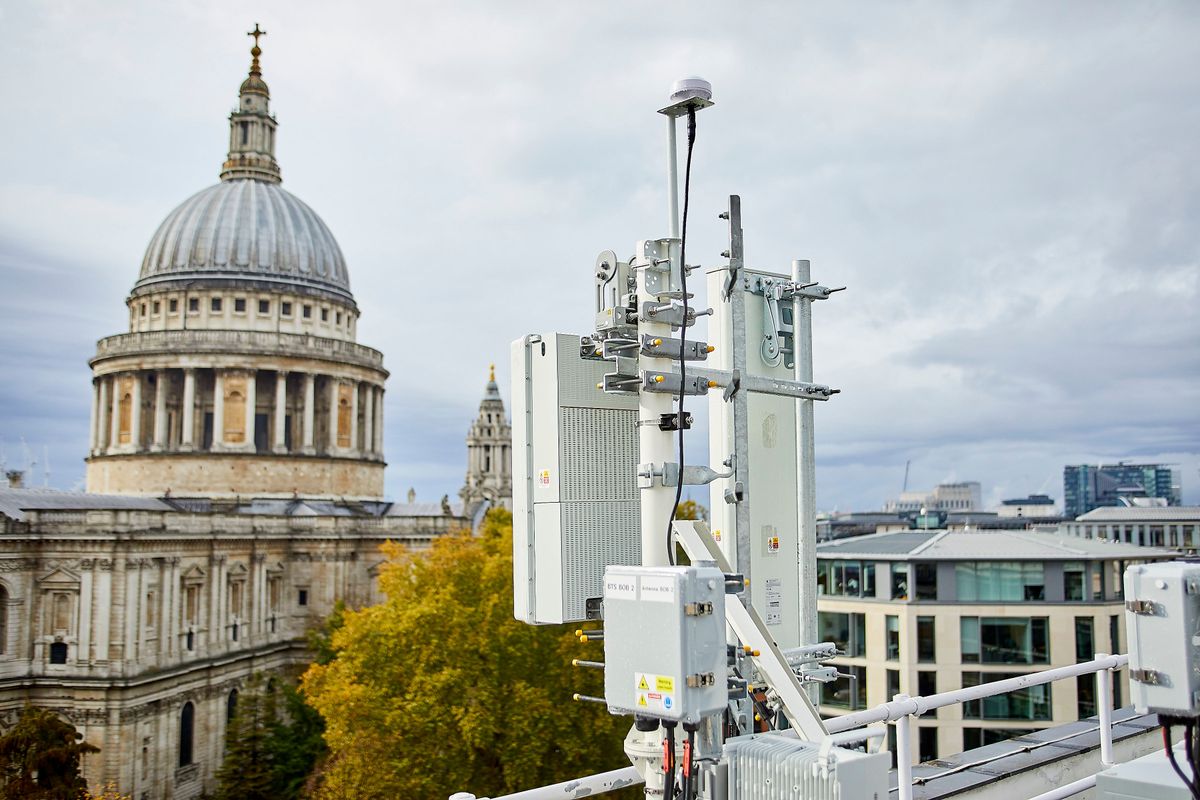 Lamp post rows could delay UK 5G rollout TechRadar