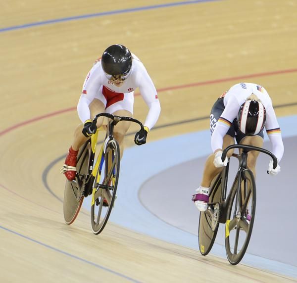 Guo Shuang (People's Republic of China) and Kristina Vogel (Germany)