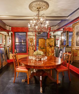 Gloria Vanderbilt's red painted dining room