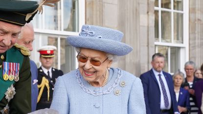 Queen ‘sharp as a tack’ in Scotland as she makes wicked joke about gift