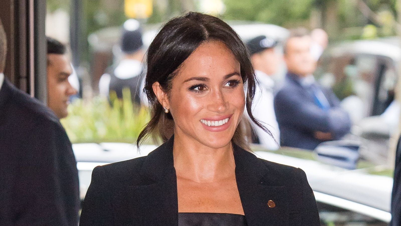 Meghan Markle's Diamond Earrings at the Wellchild Awards Were a Gift