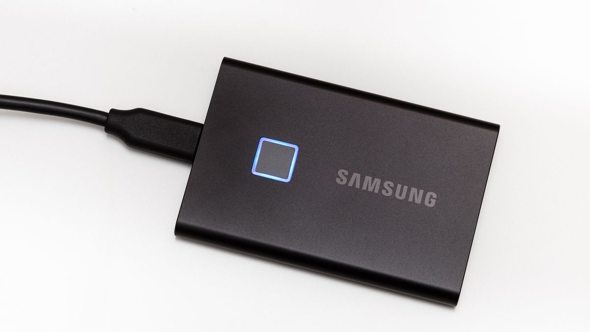 外付けハードディスク・ドライブ Samsung Portable SSD T7 Touch 1TB Samsung T7 Touch Portable SSD Review: Fast and Secure Pocketable