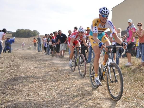 Petr Dlask (Telenet Fidea Cycling Team) leads Martin B&iacute;na (Cyklo Team Budvar T&aacute;bor).