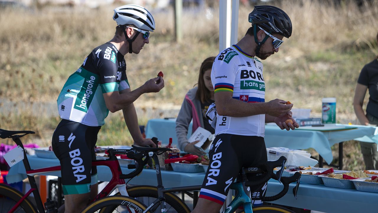 Bodnar and Sagan refuel at one of three food stops during the ride