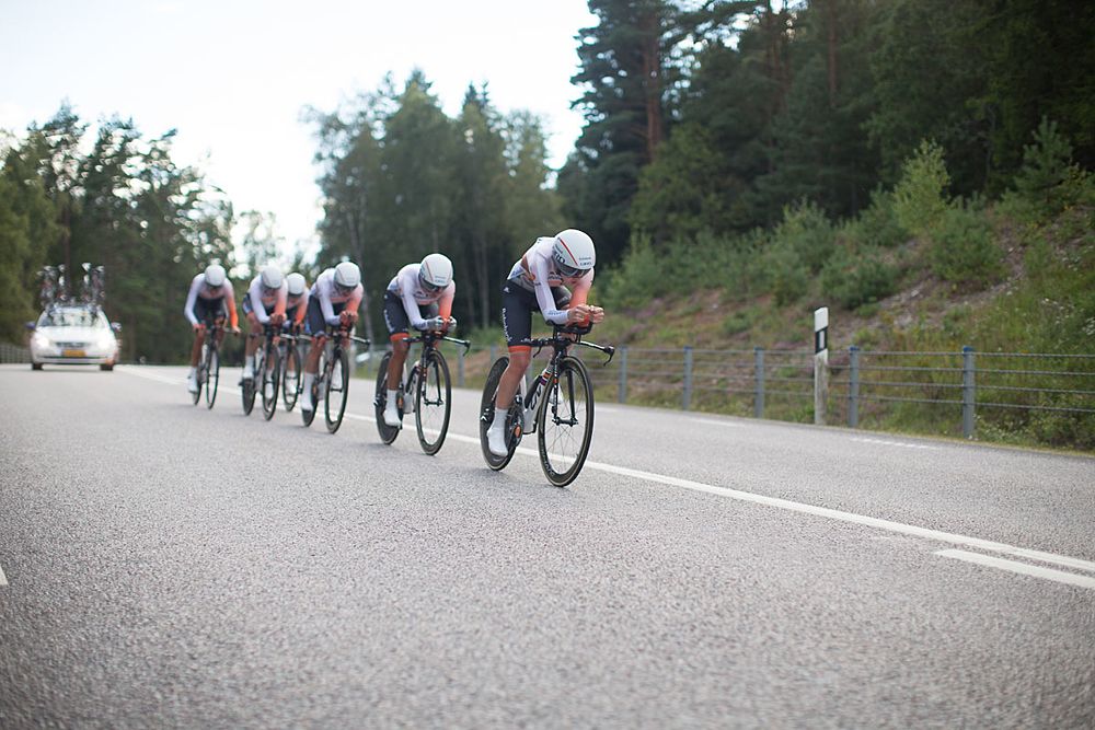 Anna van der Breggen (NED) of Rabo-Liv Cycling Team takes a turn at the front during the 42,5 km team time trial of the UCI Women's World Tour's 2016 Crescent V&aring;rg&aring;rda
