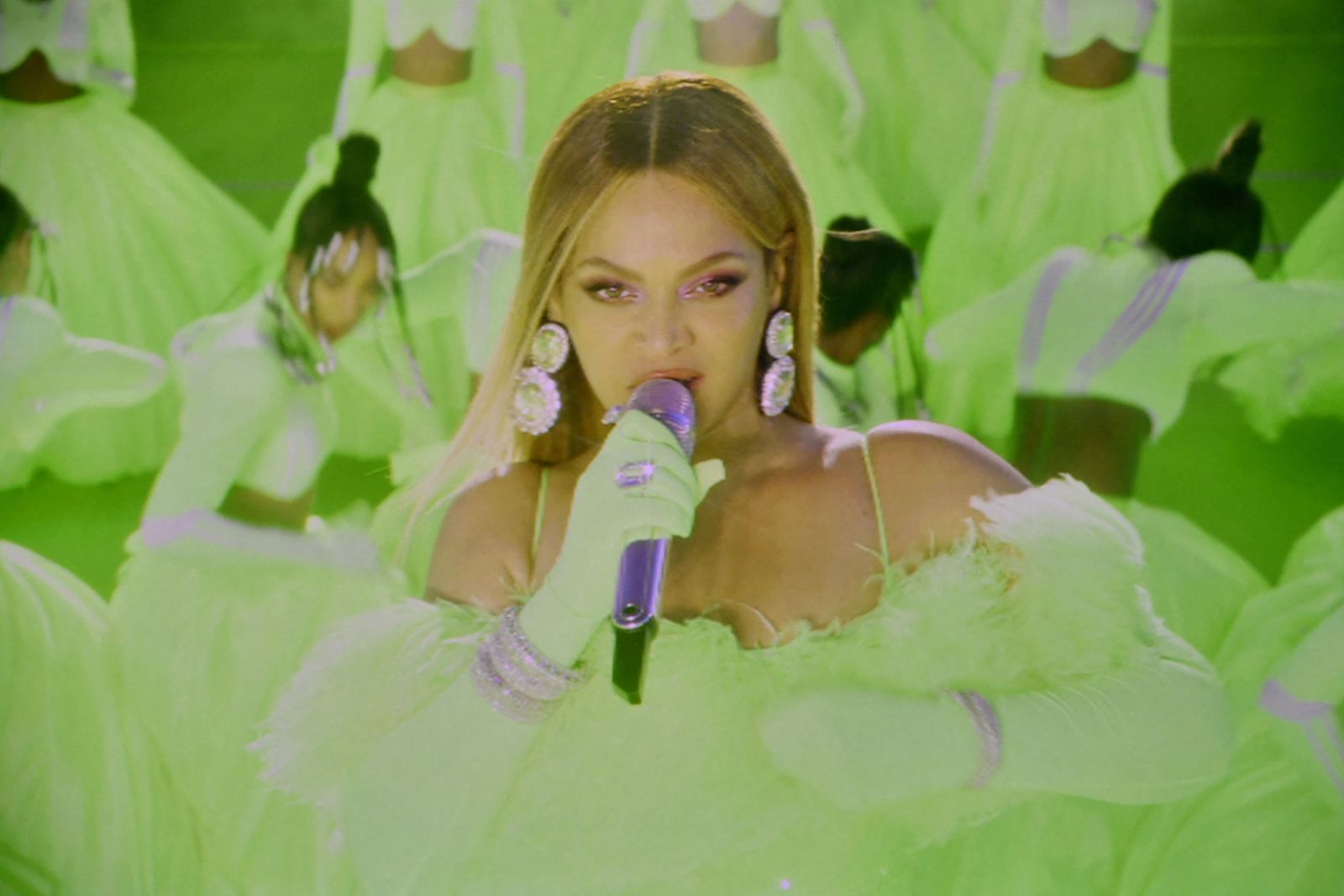 Beyoncé's Shadow Highlights at the Oscars Will Be Big for 2022 | Marie ...