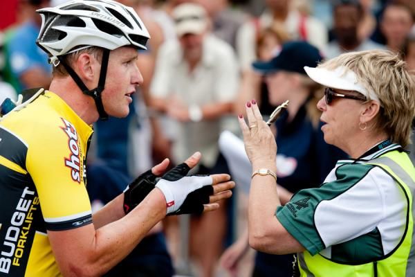 Remonstrations after a controversial sprint on stage 1.
