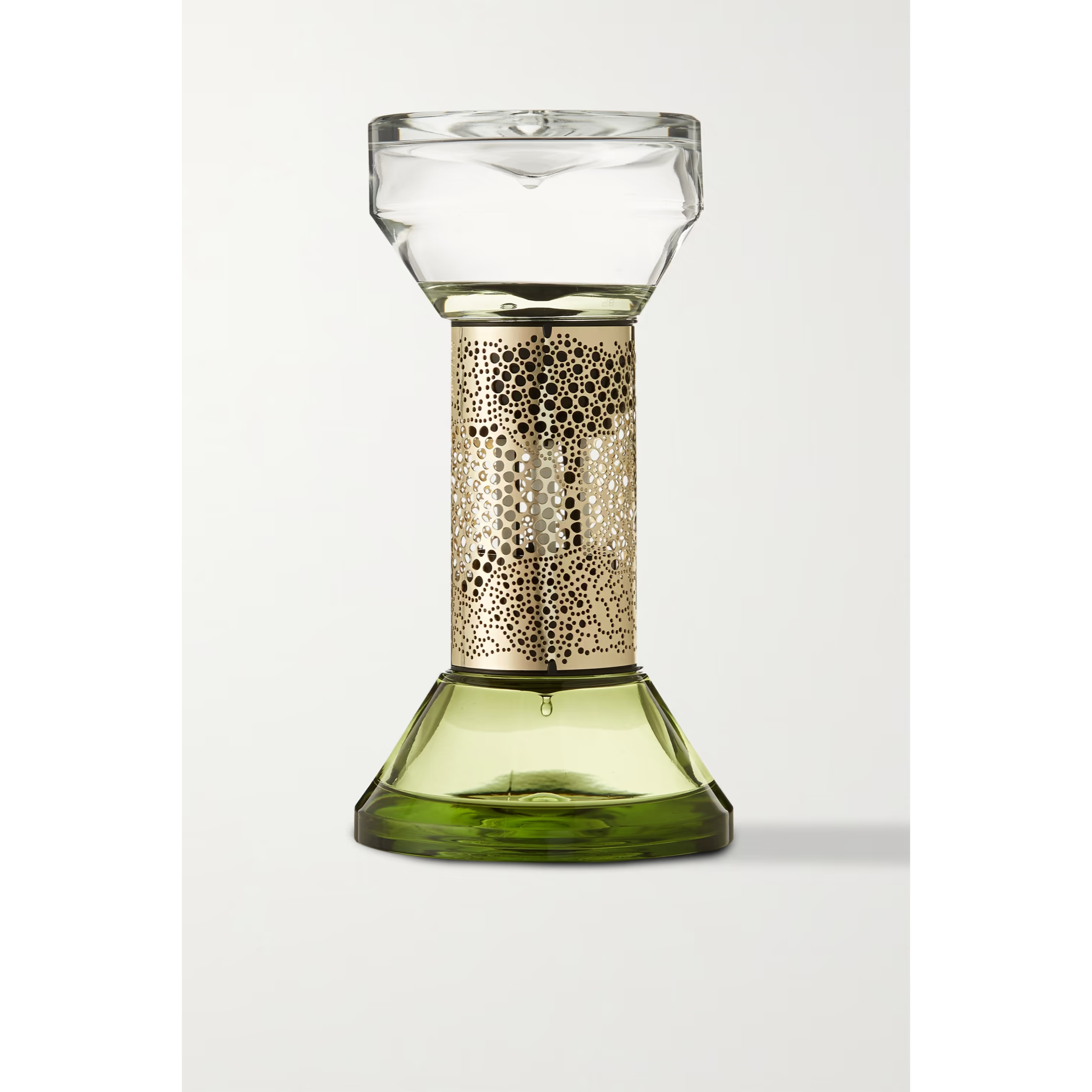 An hourglass shaped diffuser