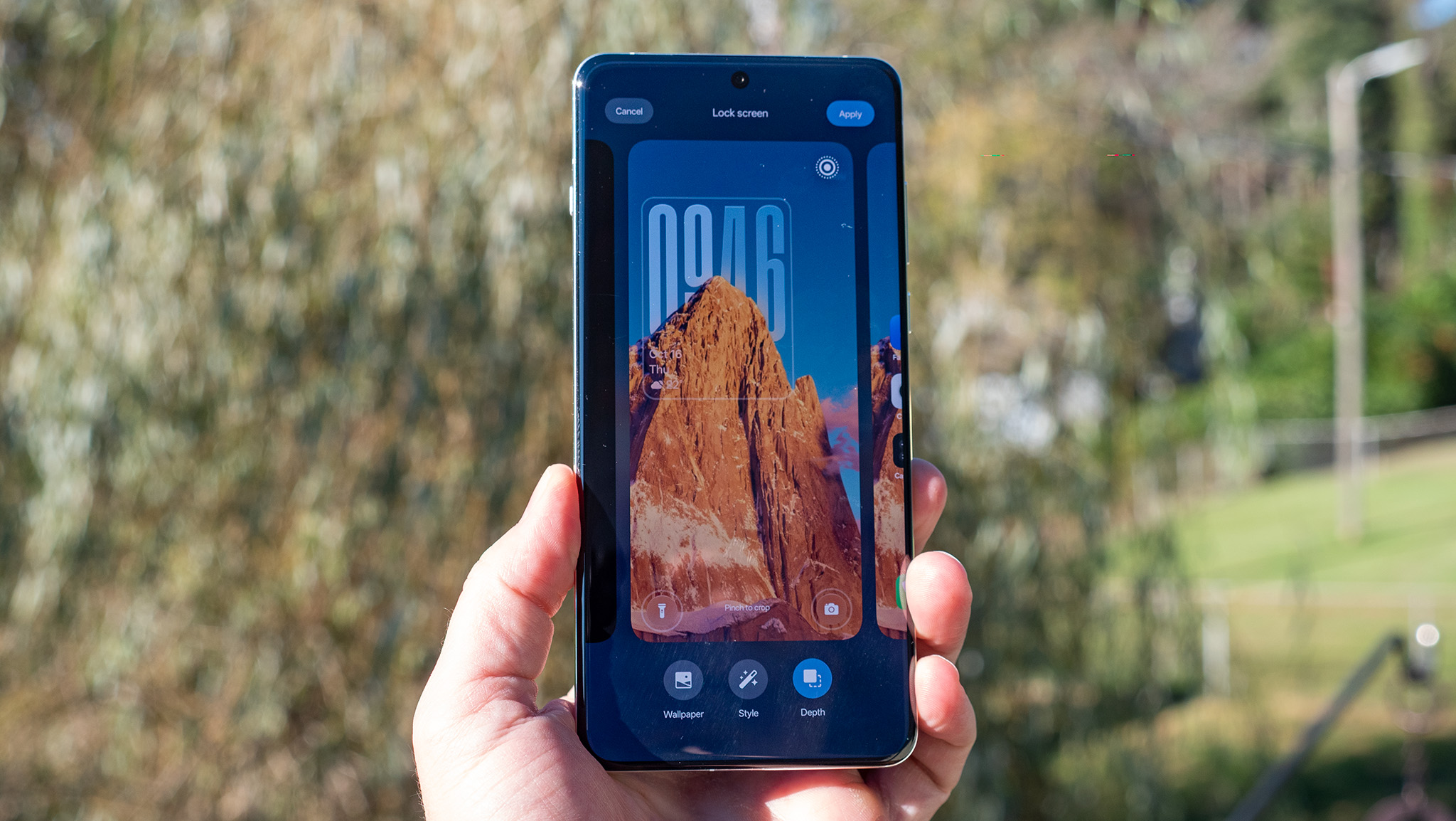 Customizing the lockscreen in Flux Themes 2.0 in OxygenOS 16 on a OnePlus 13
