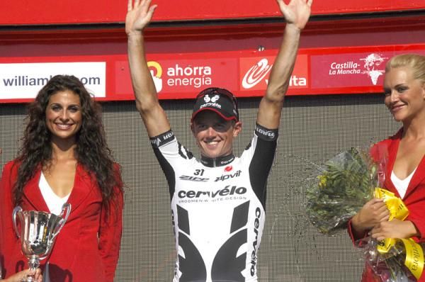 Australia's Simon Gerrans (Cerv&eacute;lo TestTeam) on the podium after winning Vuelta a Espa&ntilde;a stage 10 to Murcia.