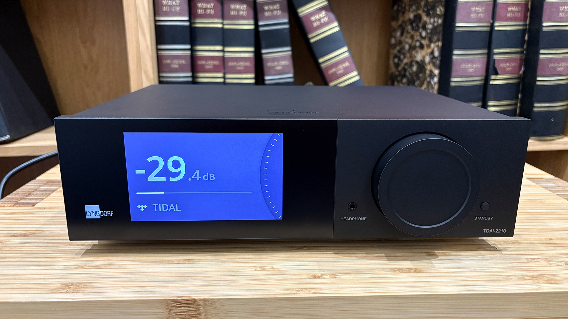 Lyngdorf TDAI-2210 streaming amplifier