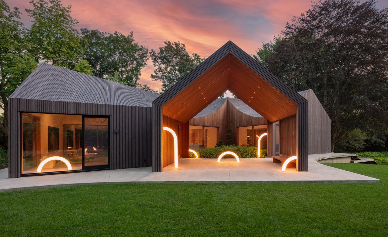 Exterior -Verso travelling showroom at Six Square house in Bridgehampton, The Hamptons