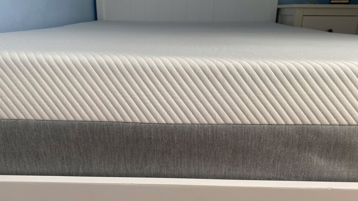 Hypnia Supreme Memory Mattress review soothing foams to settle
