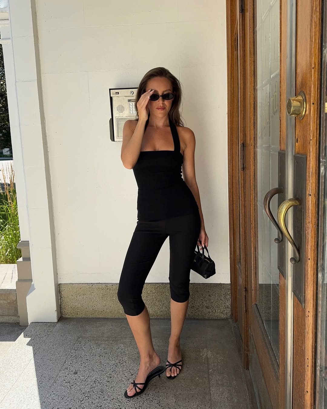 Emma Leger wearing capri pants.