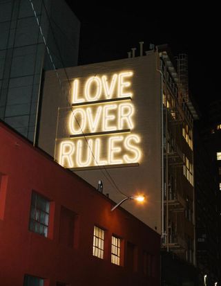 Hank Willis Thomas, Love Over Rules, 2017.