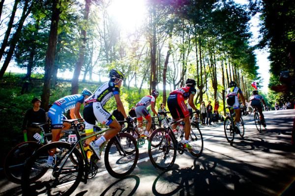 Eight Japanese riders made the front group at the Japan Cup.