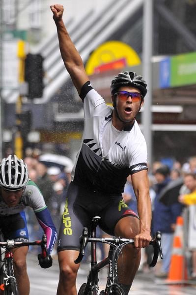 Jack Bauer (Trust House Team) won the 30 minute criterium which was run after the final stage was cancelled.