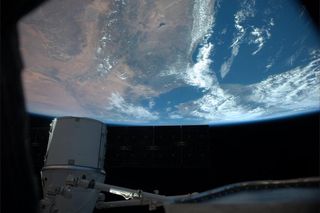 Rick Mastracchio Captures Stunning View from ISS