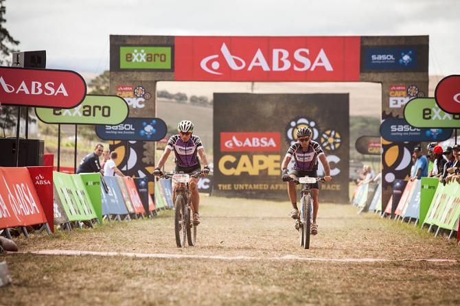 Heinz Zoerweg (L) and Andrew Mclean (R) during stage 4