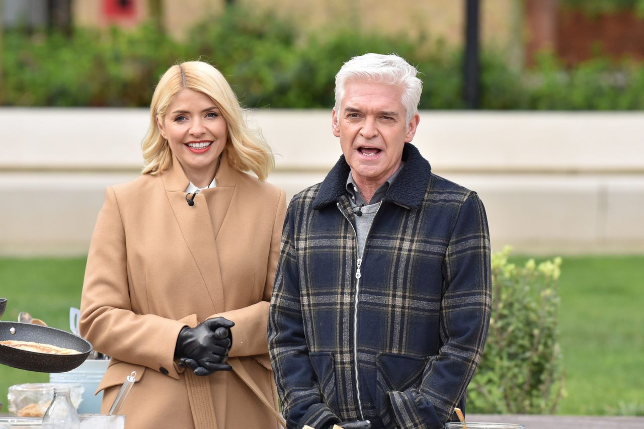 This Morning Phillip Schofield Holly Willoughby