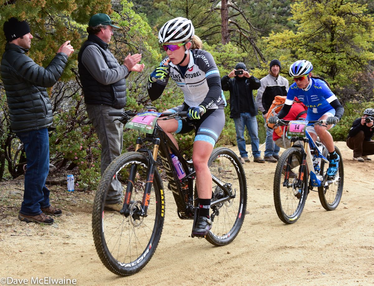 Chloe Woodruff (NoTubes Niner) getting some food before the descent into Skull Valley