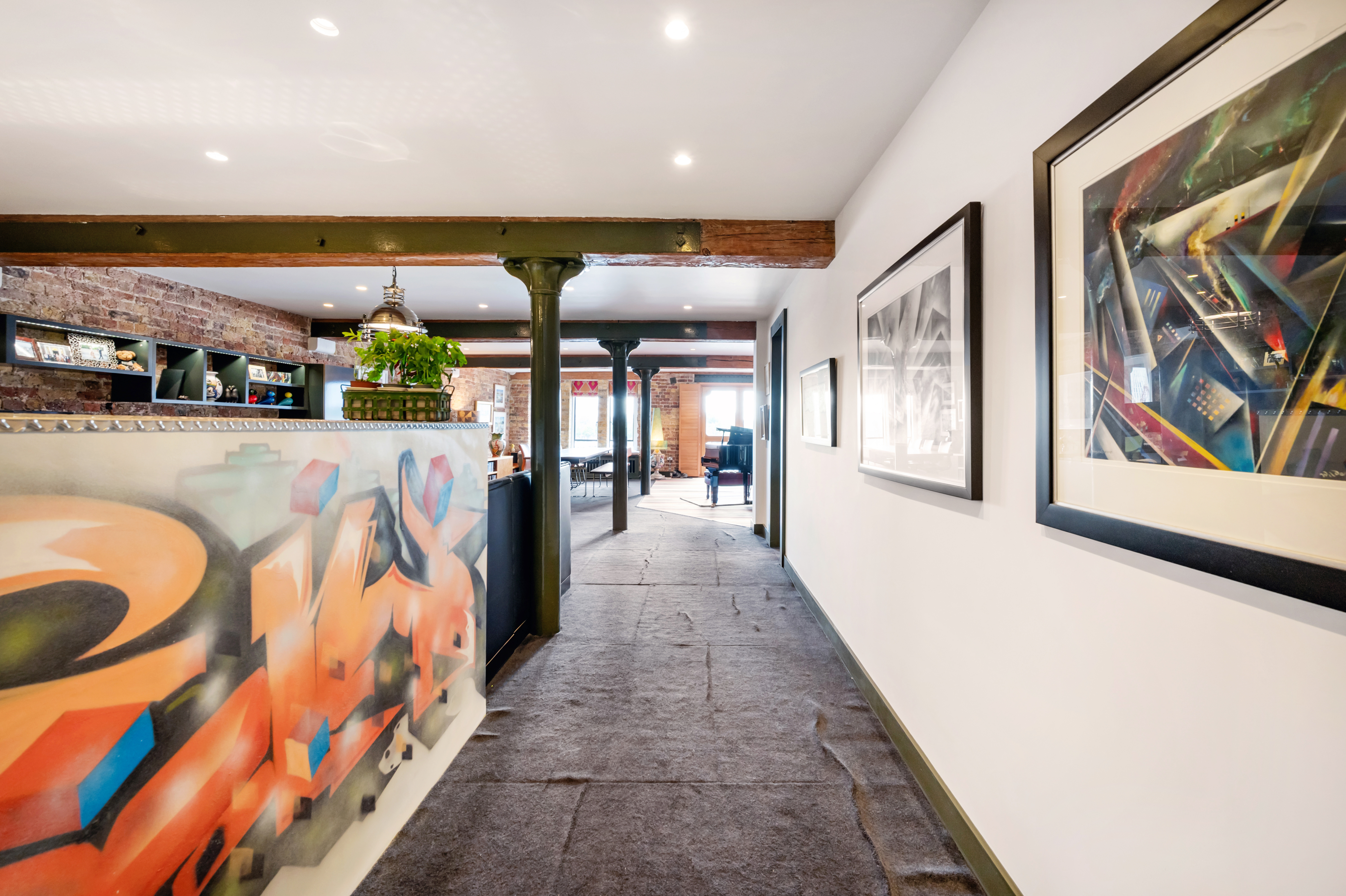 Oliver's Wharf apartment