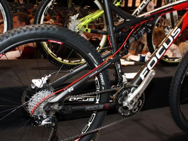 American versions of the Super Bud will get seat stay-mounted dropout pivots.