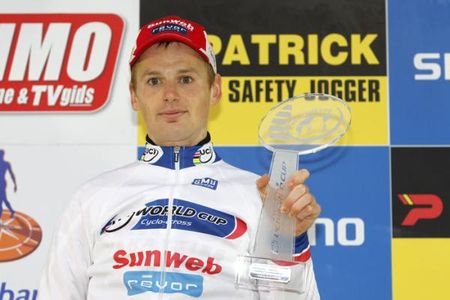 Kevin Pauwels took the 2011-2012 World Cup overall